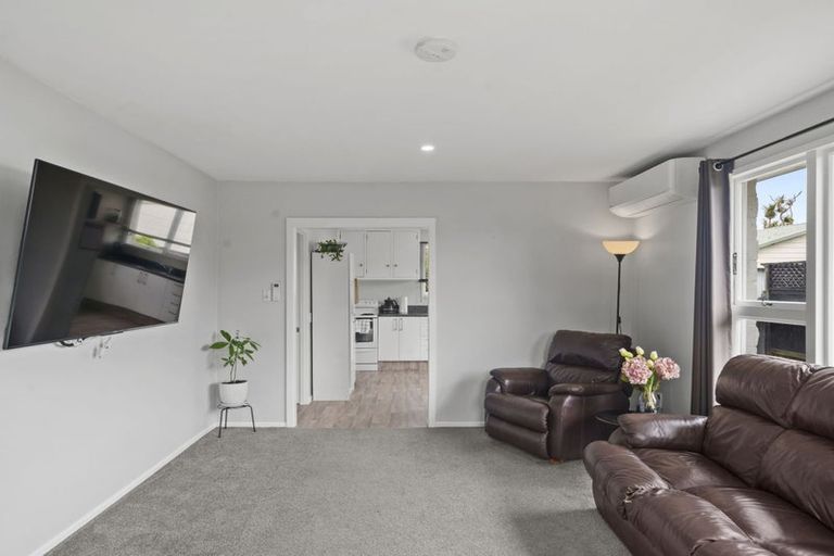 Photo of property in 2/118a Baker Street, New Brighton, Christchurch, 8083