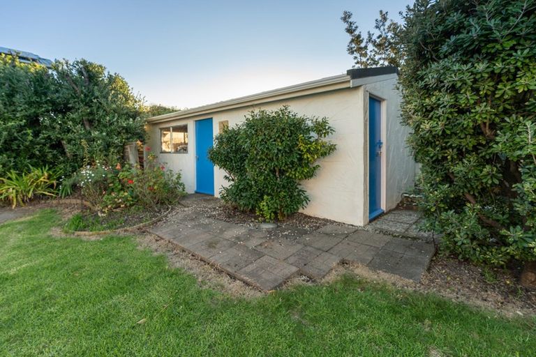 Photo of property in 113 Field Way, Waikanae Beach, Waikanae, 5036