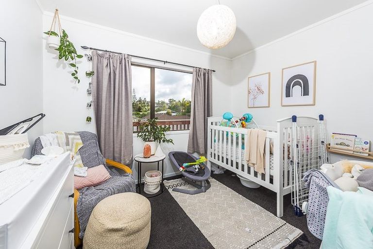 Photo of property in 47a Rehia Road, Massey, Auckland, 0614