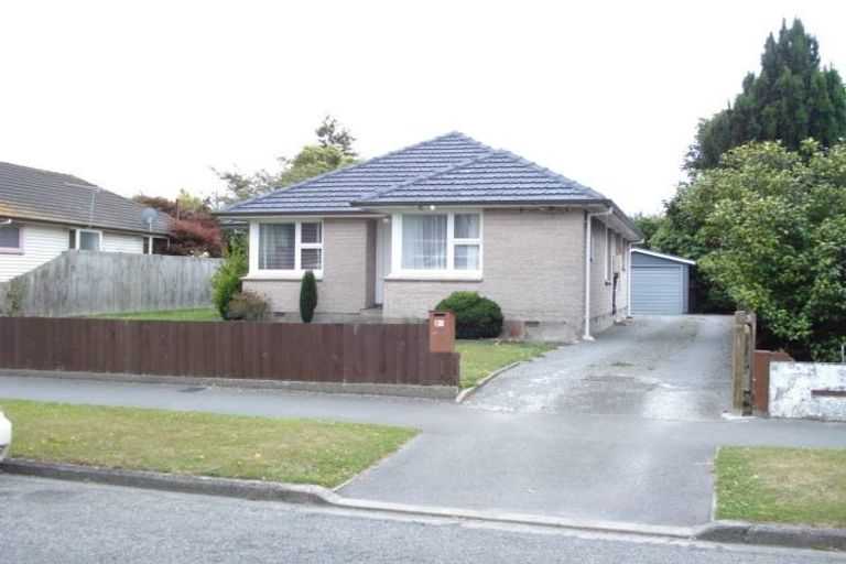 Photo of property in 26 Pinehurst Crescent, Russley, Christchurch, 8042