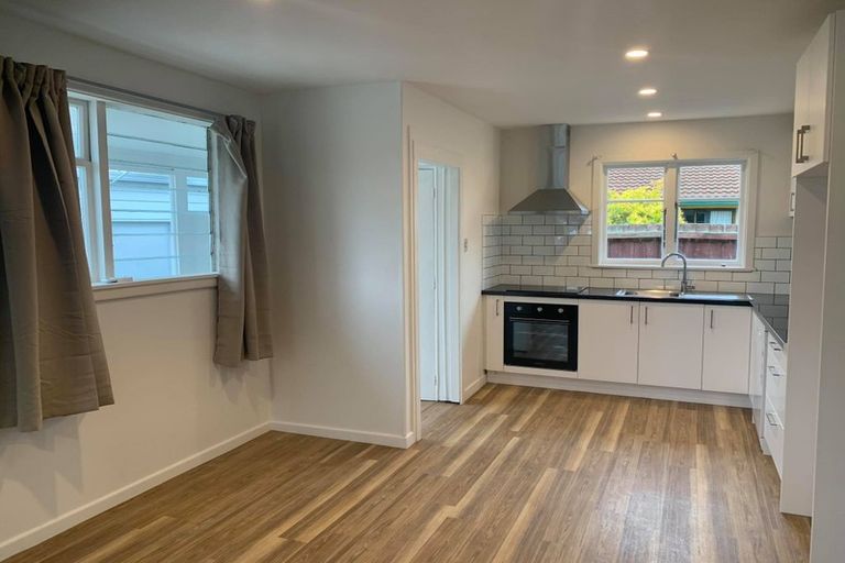 Photo of property in 61 Palmers Road, New Brighton, Christchurch, 8083