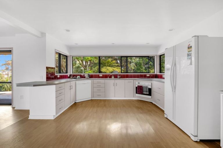 Photo of property in 64 Rhinevale Close, Henderson, Auckland, 0612