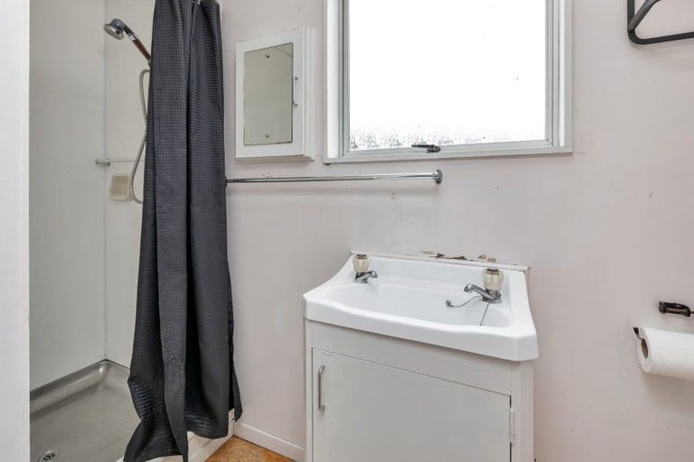 Photo of property in 16 Deveron Street, Regent, Whangarei, 0112