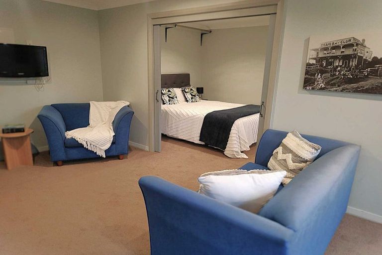 Photo of property in 6 Muhunoa West Road, Ohau, Levin, 5570