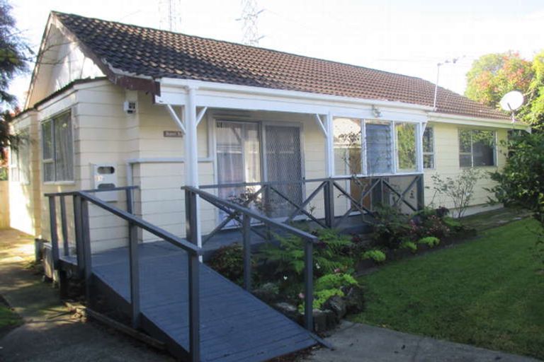 Photo of property in 1/81a Flanshaw Road, Te Atatu South, Auckland, 0610