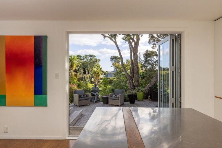 Photo of property in 5 Wharemauku Road, Raumati Beach, Paraparaumu, 5032