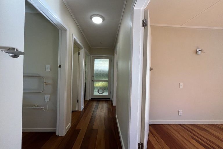 Photo of property in 40 Govett Avenue, Frankleigh Park, New Plymouth, 4310