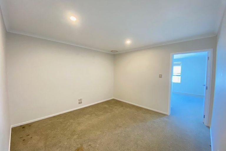 Photo of property in 1 Rangihina Road, Hobsonville, Auckland, 0616
