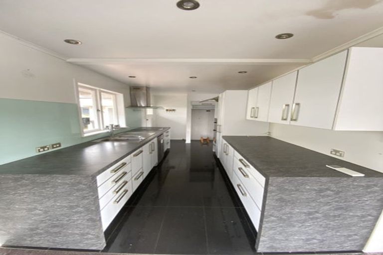 Photo of property in 1/50 Glencoe Road, Browns Bay, Auckland, 0630