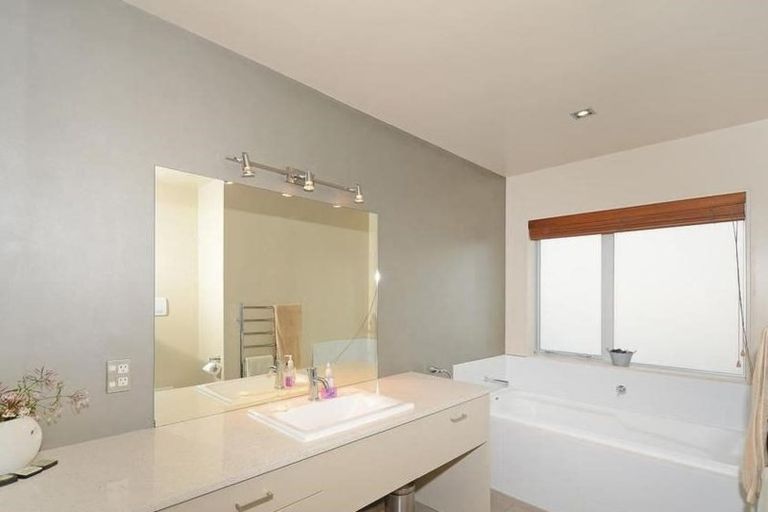 Photo of property in 6 Pempsey Street, Silverstream, Upper Hutt, 5019