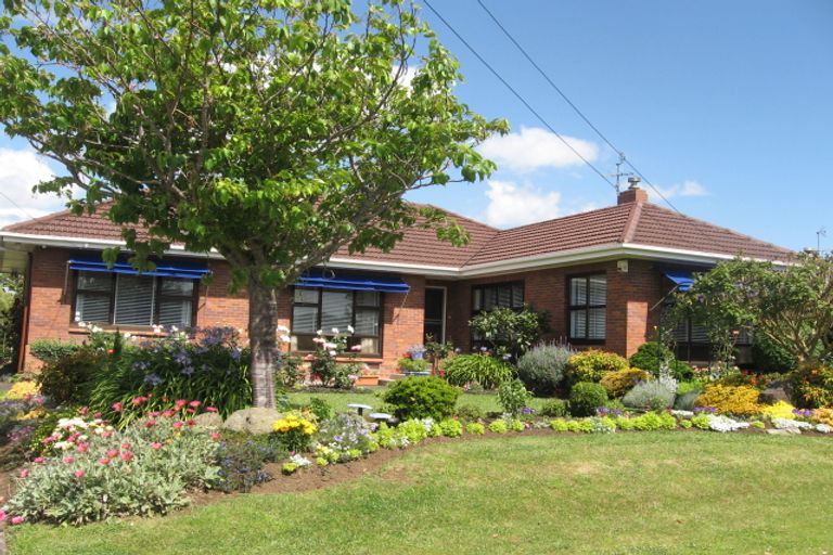 Photo of property in 15 Mangarata Avenue, Papatoetoe, Auckland, 2025