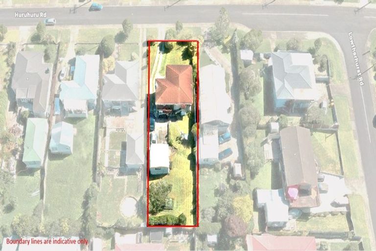 Photo of property in 16 Huruhuru Road, Massey, Auckland, 0614