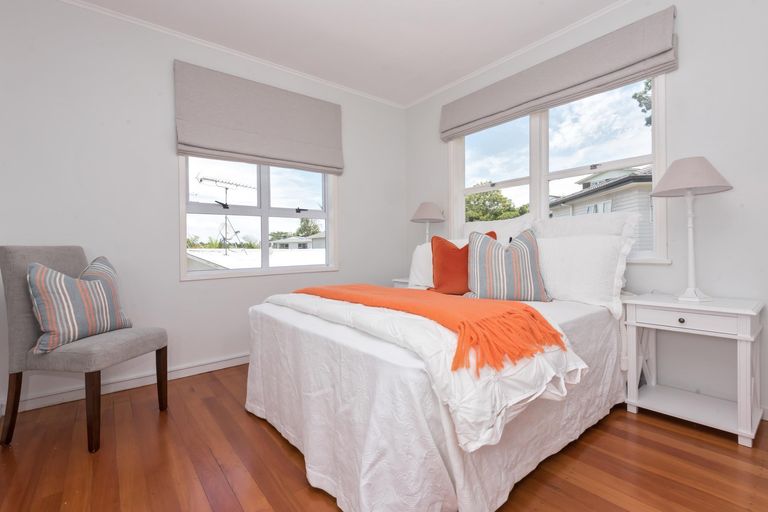 Photo of property in 12 Bacot Place, Howick, Auckland, 2014