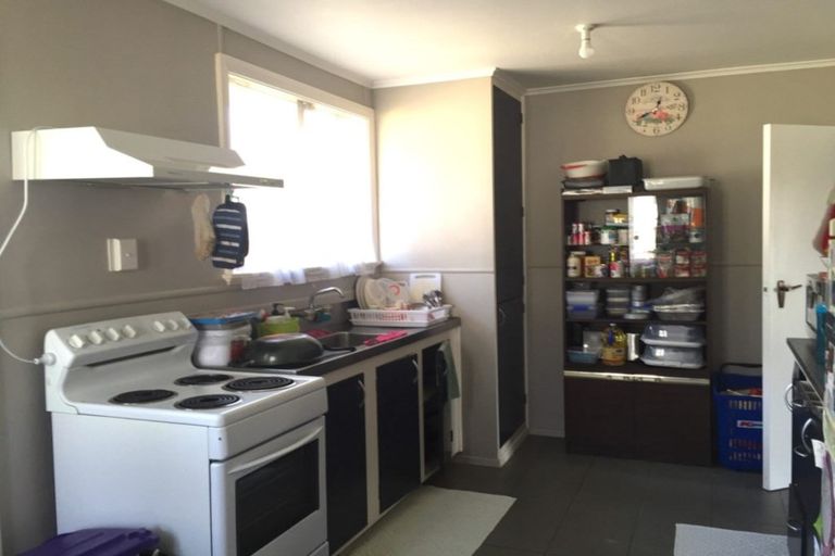 Photo of property in 72b Swaffield Road, Papatoetoe, Auckland, 2025