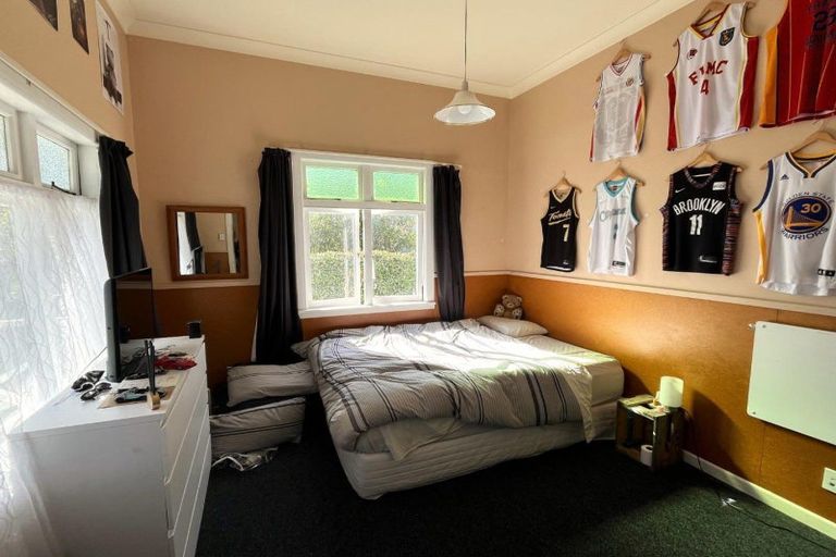 Photo of property in 6 Rolleston Street, Hokowhitu, Palmerston North, 4410