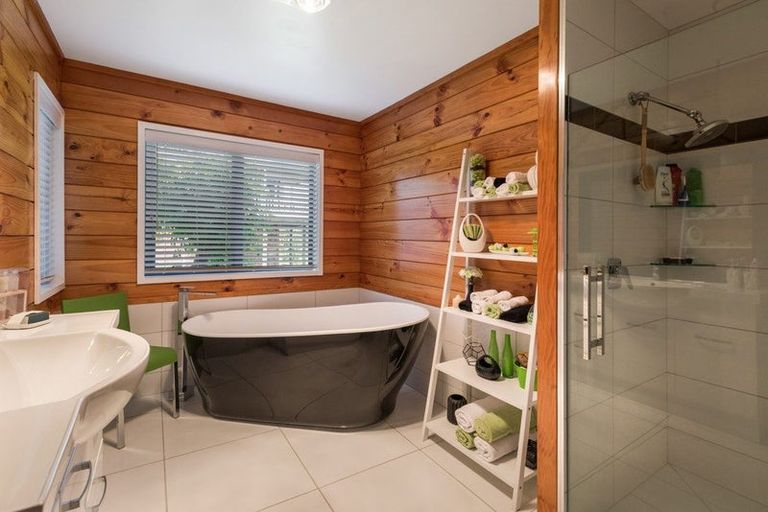 Photo of property in 102 Whitehead Way, Thames, 3500