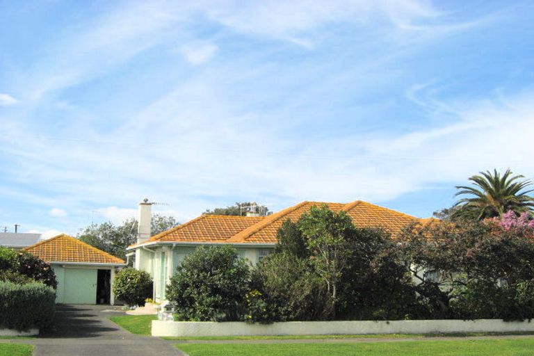 Photo of property in 120 Gonville Avenue, Gonville, Whanganui, 4501