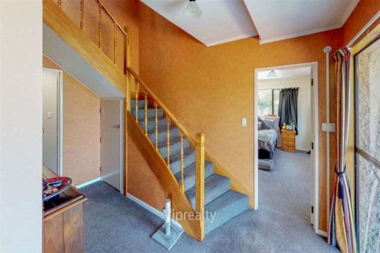 Photo of property in 62 Mountain Road, Western Heights, Rotorua, 3015