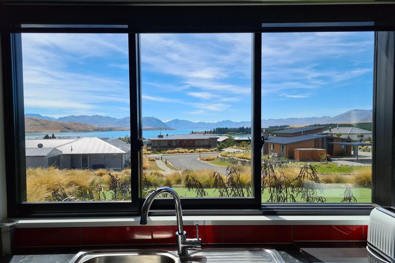 Photo of property in 6 Manning Place, Lake Tekapo, 7999