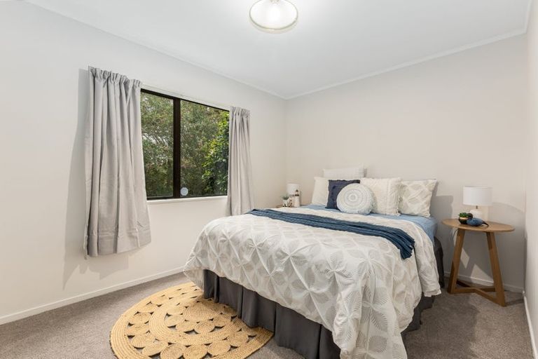 Photo of property in 5 Furneaux Grove, Whitby, Porirua, 5024