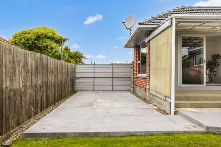 Photo of property in 16 Leacroft Street, Bishopdale, Christchurch, 8053