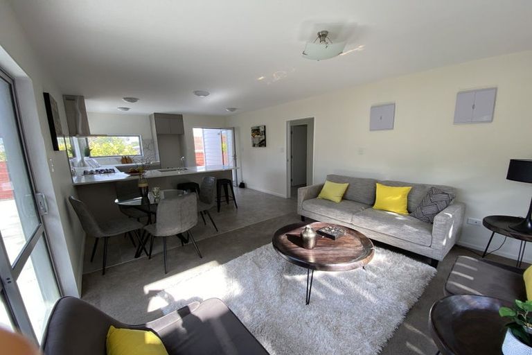 Photo of property in 17 Valhalla Drive, Beach Haven, Auckland, 0626