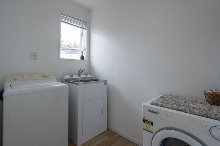 Photo of property in 20 Derrick Road, Kawakawa, 0210