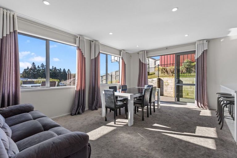 Photo of property in 10 Elena Place, Welcome Bay, Tauranga, 3112