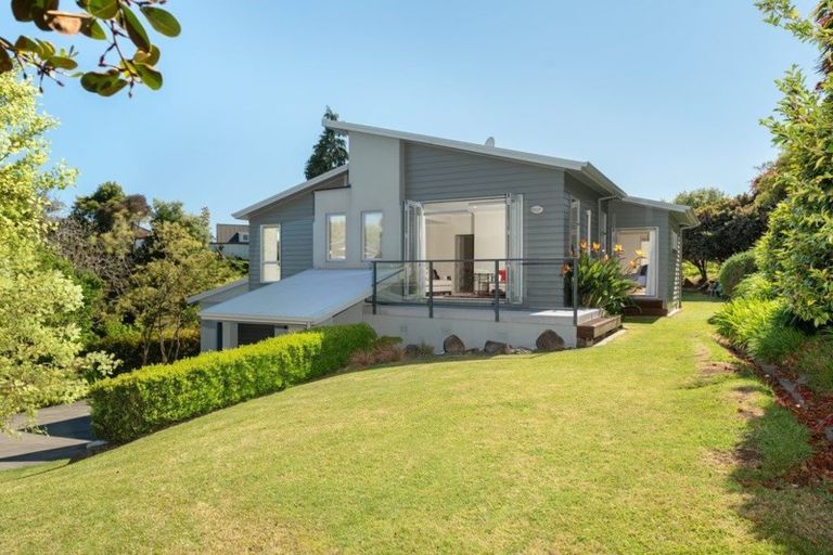 Photo of property in 17 Dowman Place, Te Puke, 3119