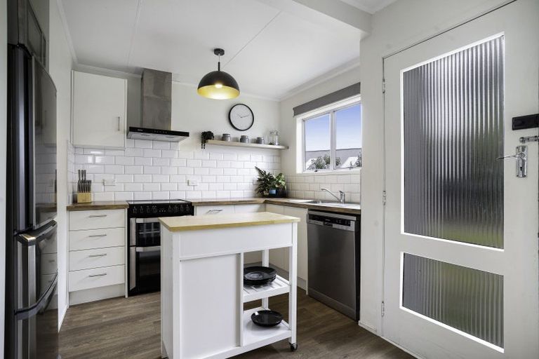 Photo of property in 32 Solway Street, Solway, Masterton, 5810