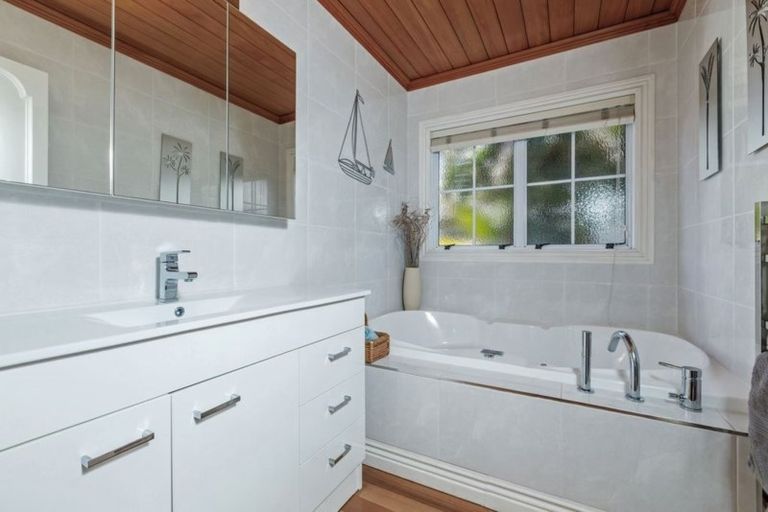 Photo of property in 1/26 Esmonde Road, Takapuna, Auckland, 0622