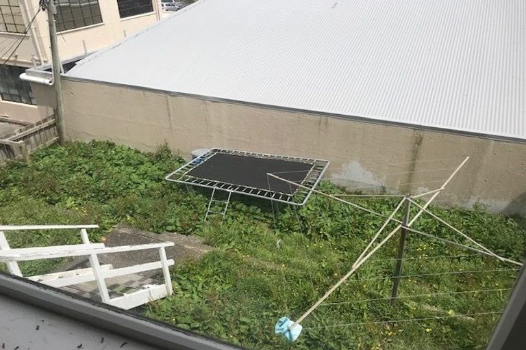 Photo of property in 19 Hania Street, Mount Victoria, Wellington, 6011