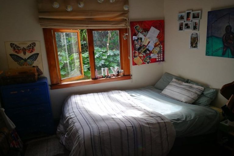 Photo of property in 12 Harvey Road, Bluff Hill, Napier, 4110