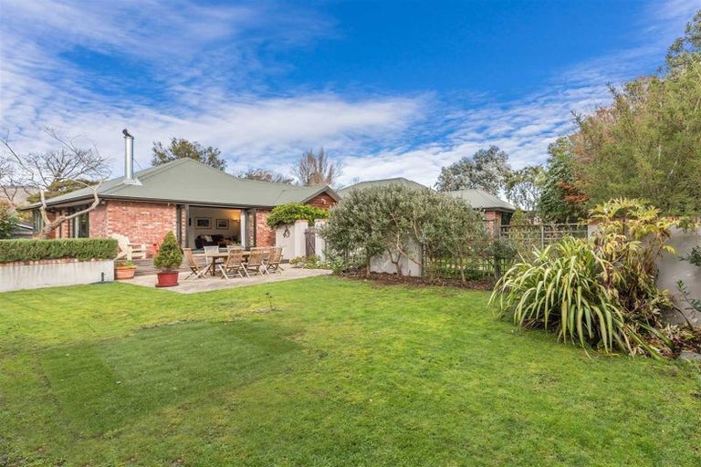 Photo of property in 14 Aylmer Street, Somerfield, Christchurch, 8024