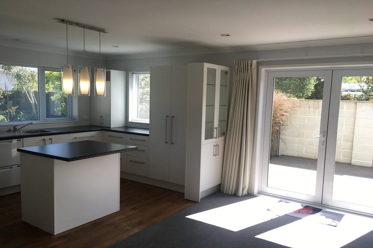 Photo of property in 11 Hanover Place, Ilam, Christchurch, 8041