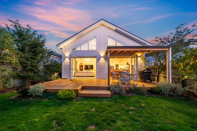 Photo of property in 35 Ava Street, Petone, Lower Hutt, 5012