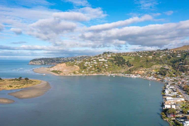 Photo of property in 1/32 Taupata Street, Redcliffs, Christchurch, 8081