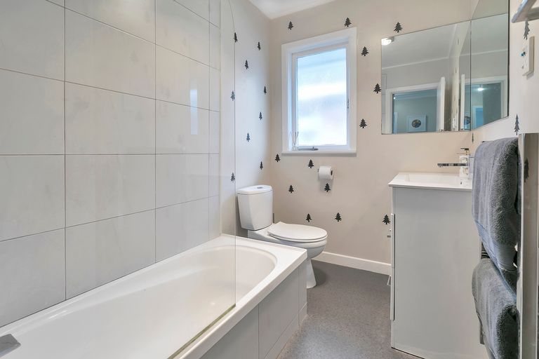 Photo of property in 18 Trigg Road, Huapai, Kumeu, 0810