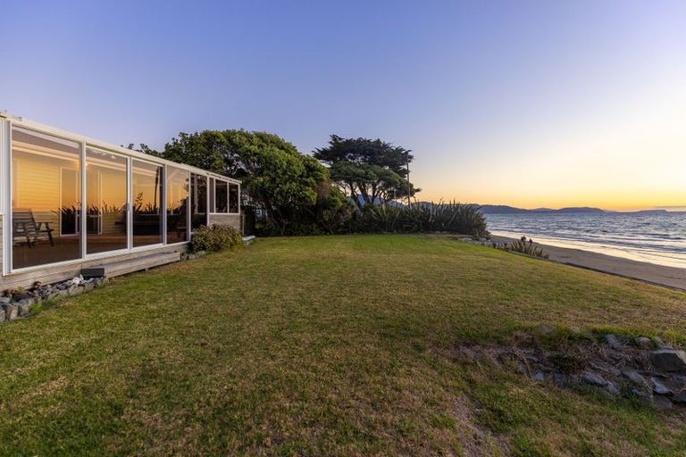 Photo of property in 24 Newry Road, Raumati Beach, Paraparaumu, 5032