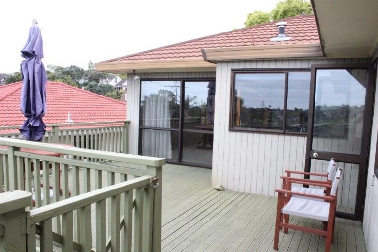 Photo of property in 41 Sunnyview Avenue, Shelly Park, Auckland, 2014