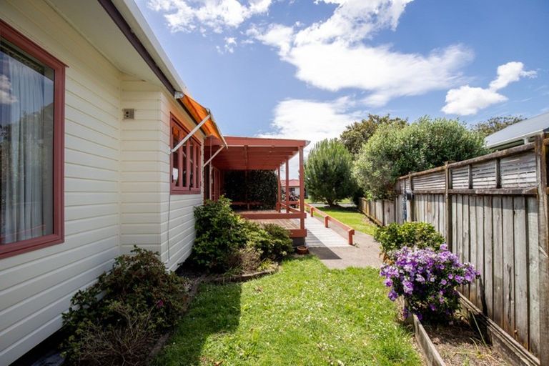 Photo of property in 50 Darlington Street, Ngatea, 3503