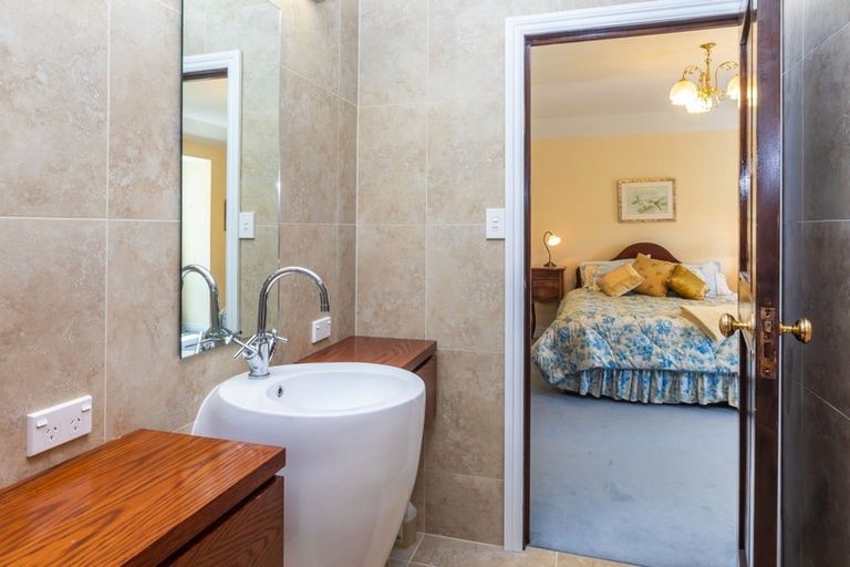 Photo of property in 21 Circuit Street, Merivale, Christchurch, 8052