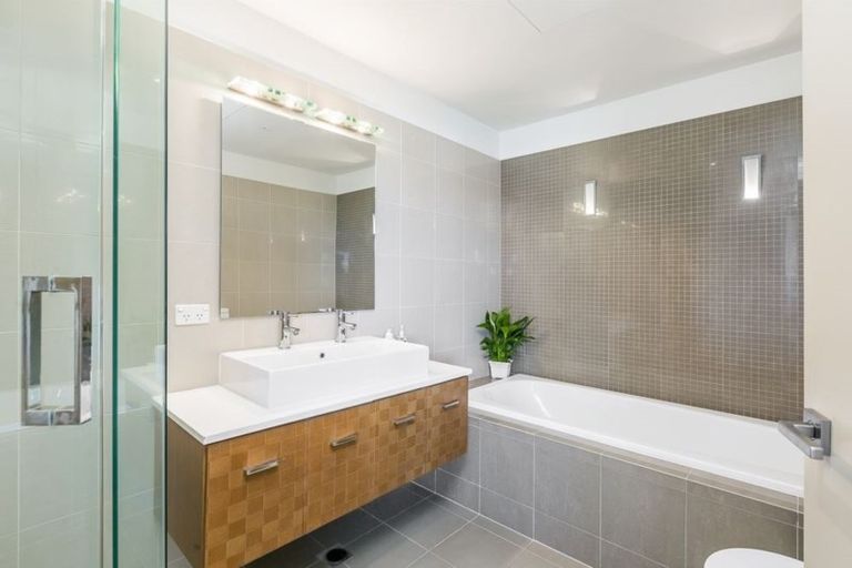 Photo of property in 20 Little Compton Mews, Snells Beach, 0920