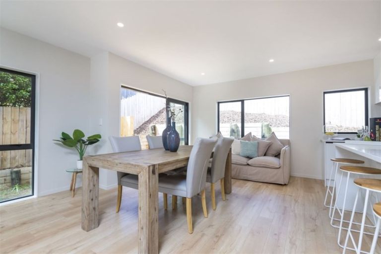 Photo of property in 34c Rodney Street, Howick, Auckland, 2014