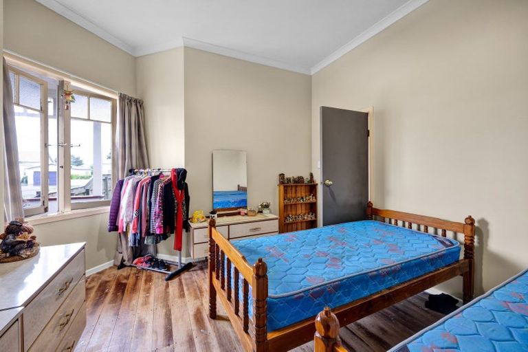 Photo of property in 10 Morrissey Street, Hawera, 4610