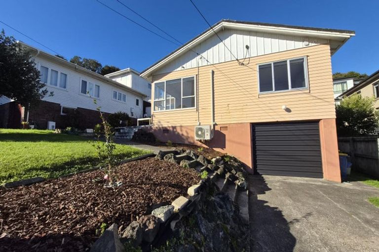 Photo of property in 1/85 Lake Road, Northcote, Auckland, 0627