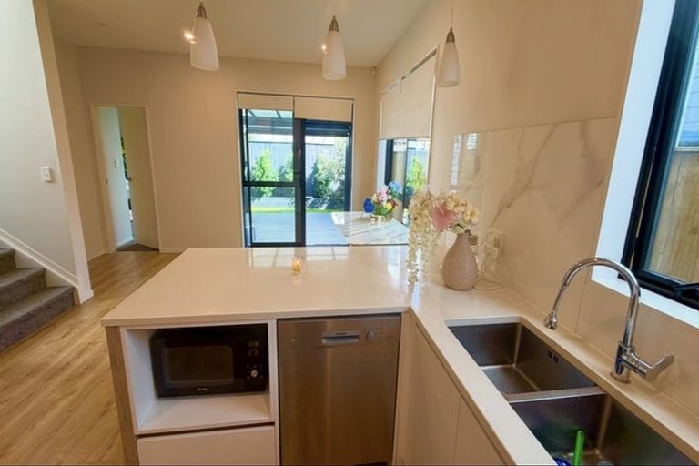 Photo of property in 32 Minhas Road, Papakura, 2110