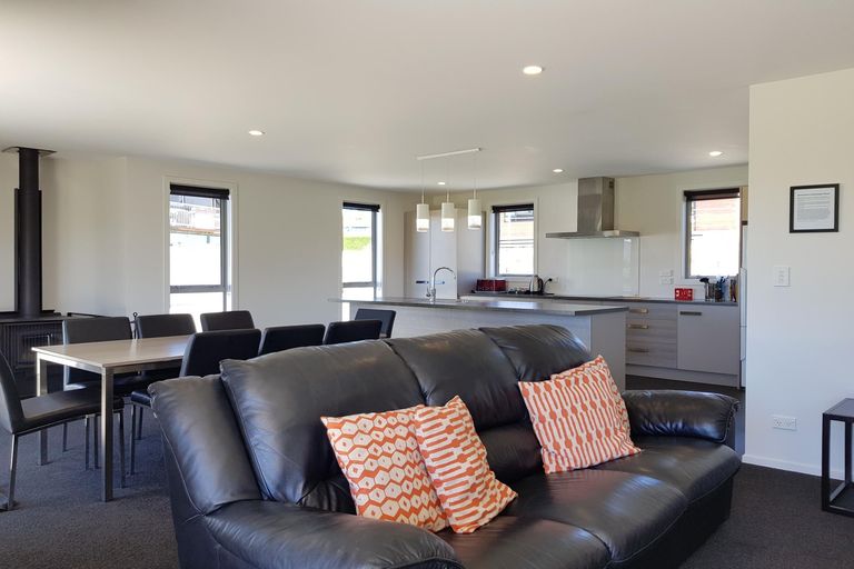 Photo of property in 4 Dwyer Place, Lake Tekapo, 7999