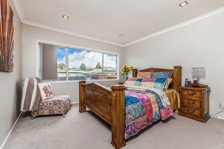 Photo of property in 56 Galvan Avenue, Sunnyhills, Auckland, 2010