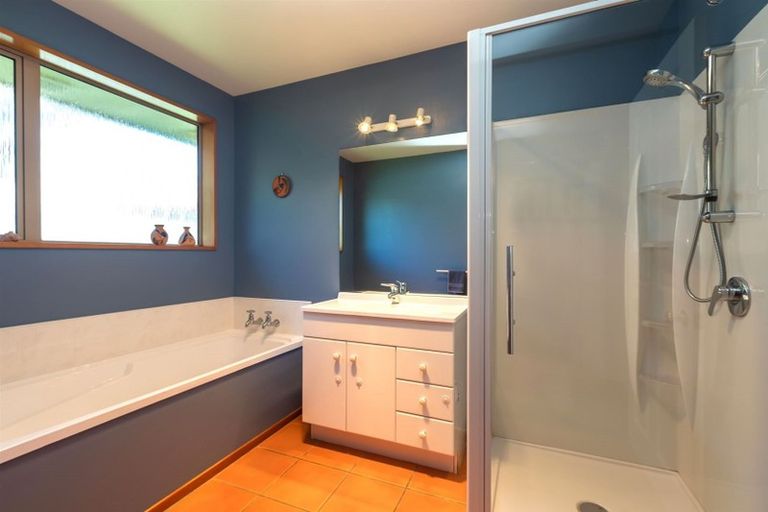 Photo of property in 25 Chesterfield Mews, Russley, Christchurch, 8042